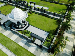 ukuran 8 tipe royal family A makam al azhar memorial garden 081292924630